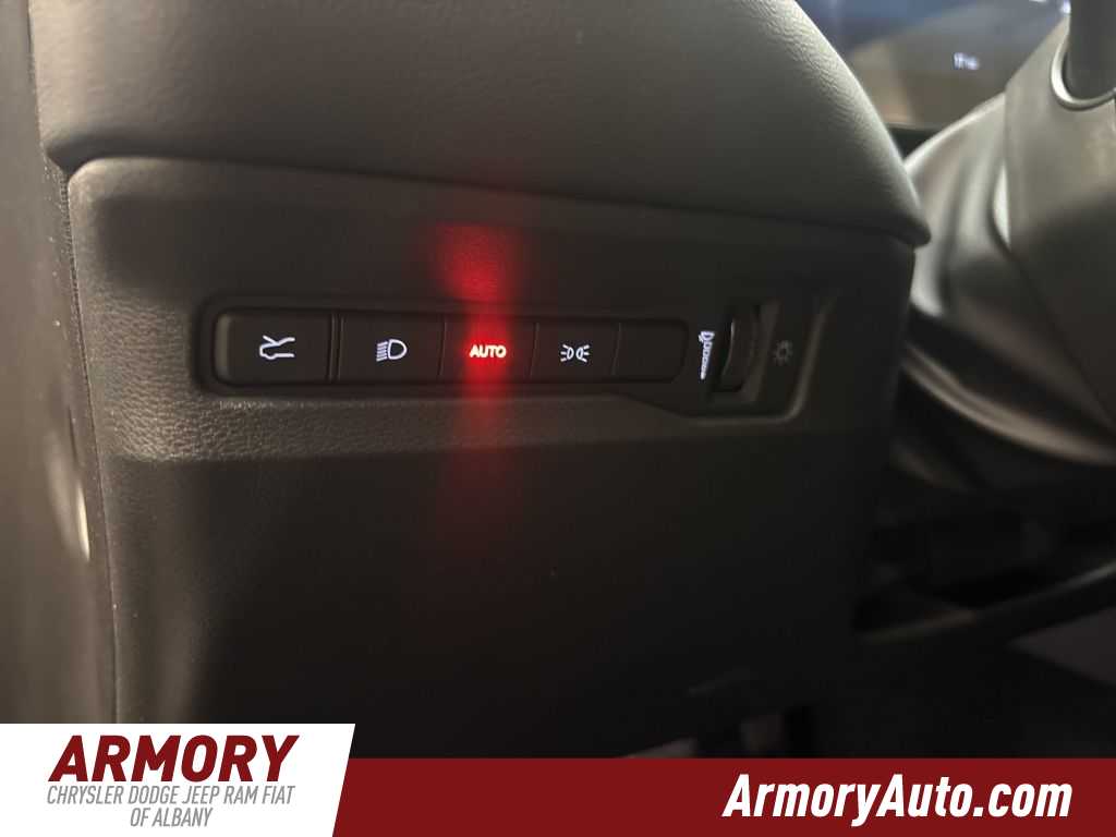 Thumbnail: 2025 Dodge Charger - 11