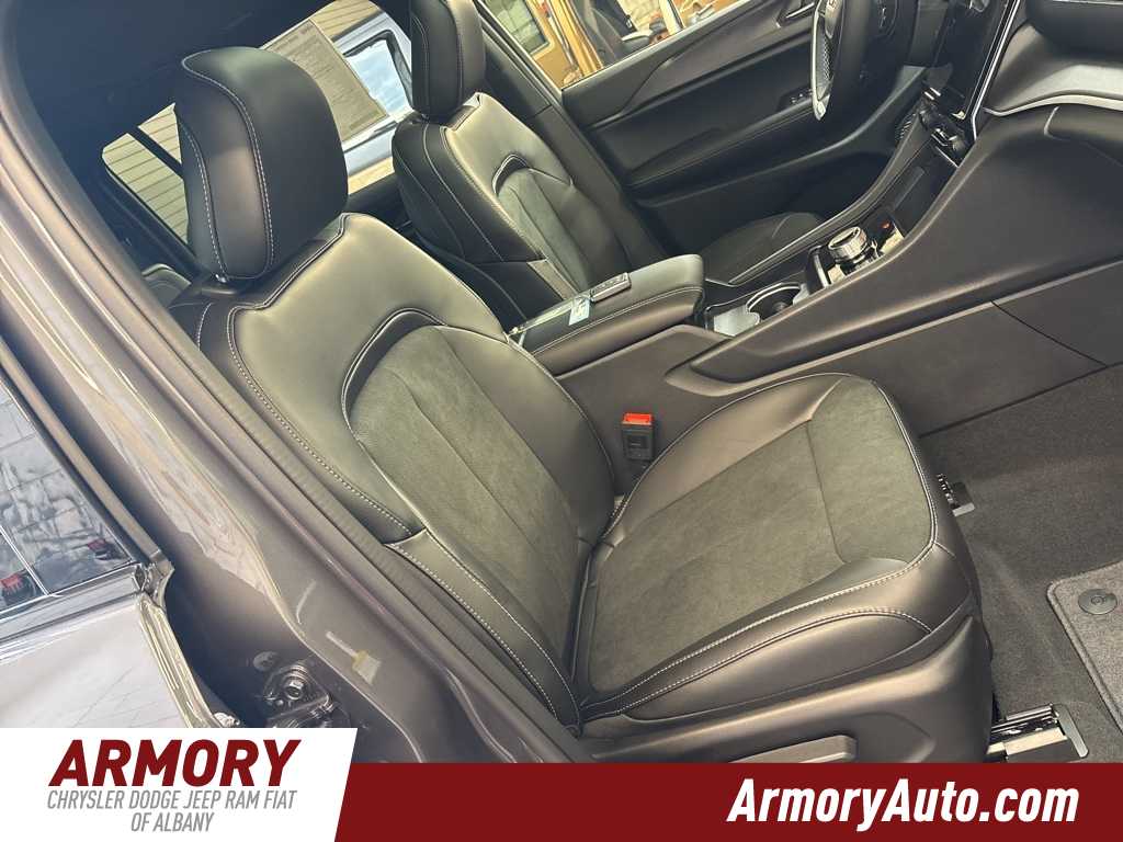 Thumbnail: 2025 Jeep Grand Cherokee L - 37