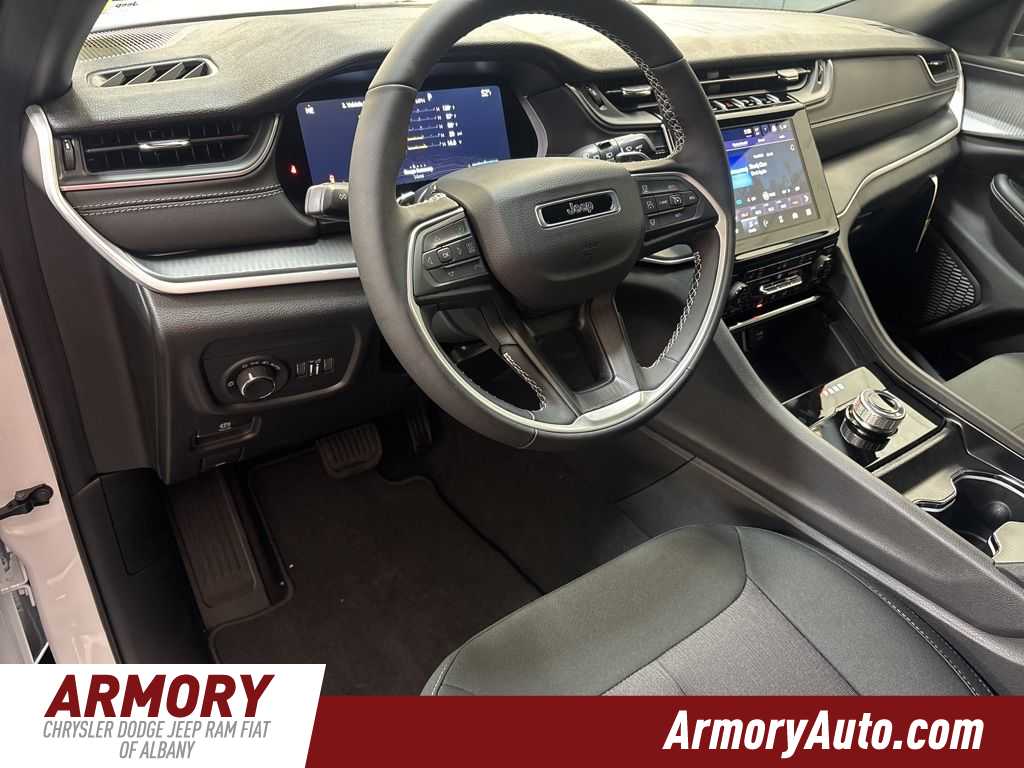 Thumbnail: 2026 Jeep Grand Cherokee - 9