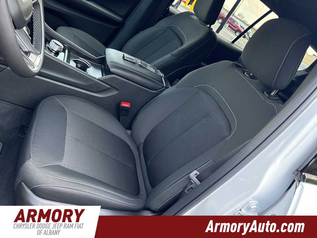 Thumbnail: 2025 Jeep Grand Cherokee L - 10