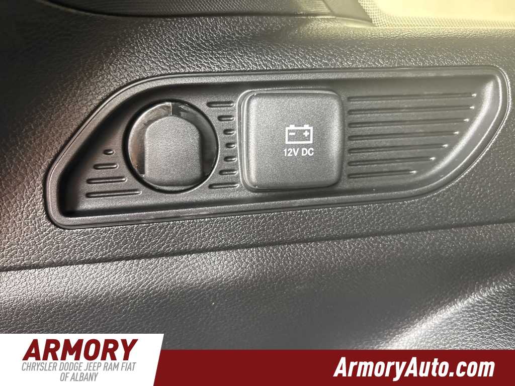 Thumbnail: 2025 Jeep Grand Cherokee - 25