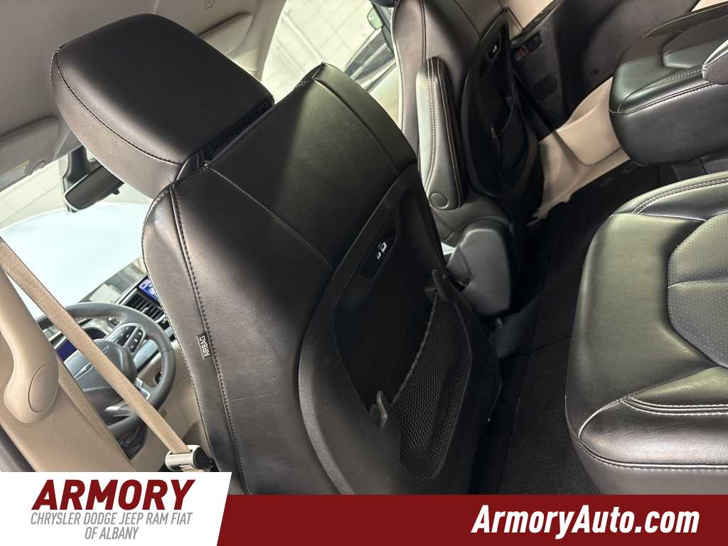 2023 Chrysler Pacifica Touring L 28