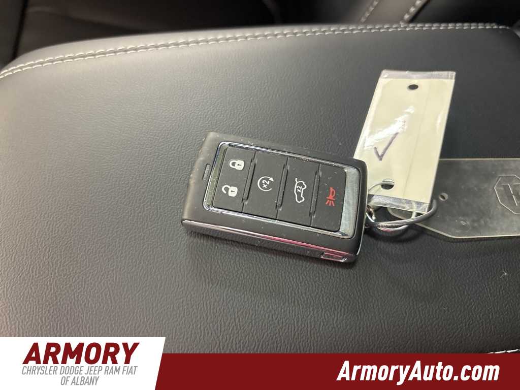 Thumbnail: 2025 Jeep Grand Cherokee - 21