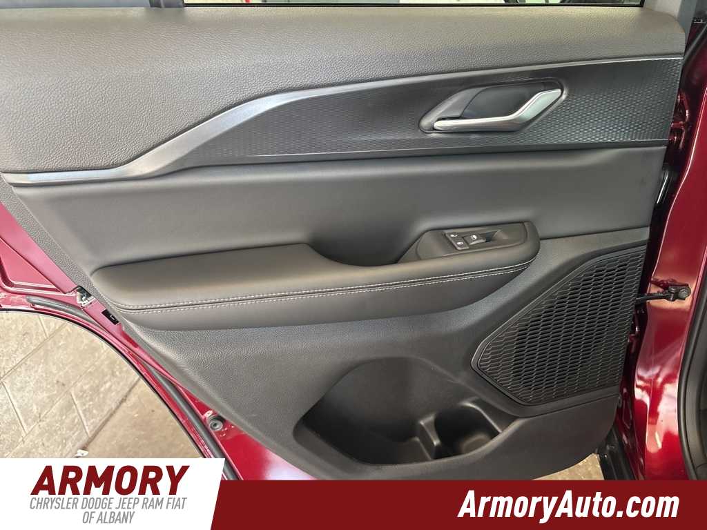 Thumbnail: 2025 Jeep Grand Cherokee - 24