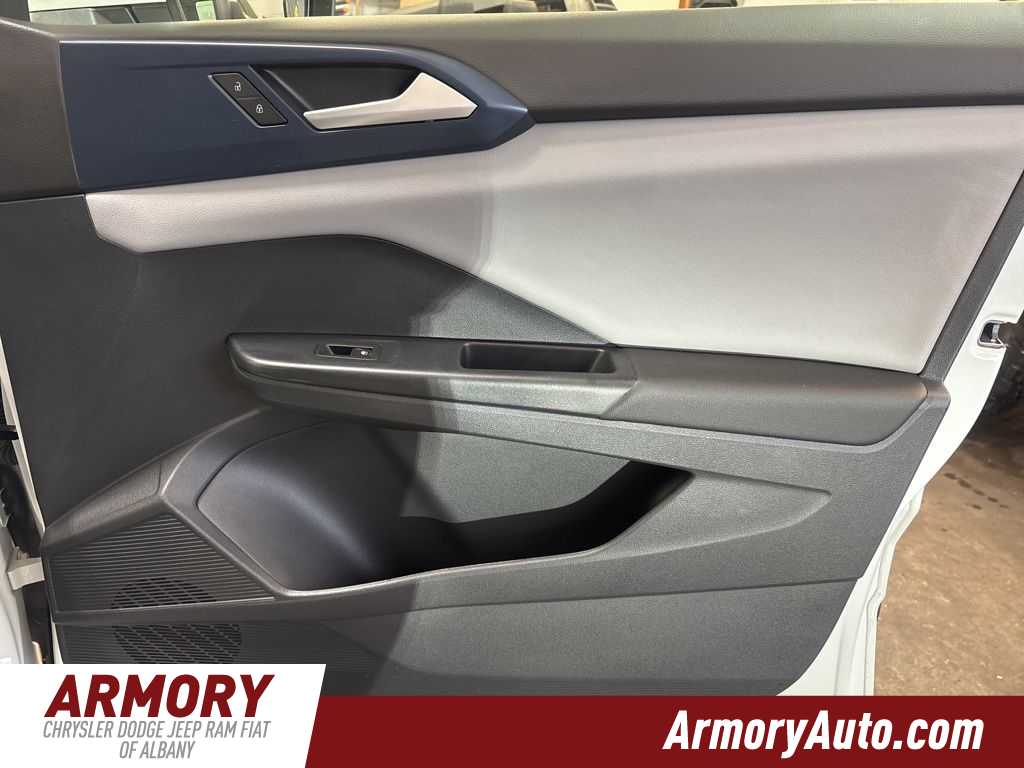 Thumbnail: 2023 Volkswagen Taos - 37