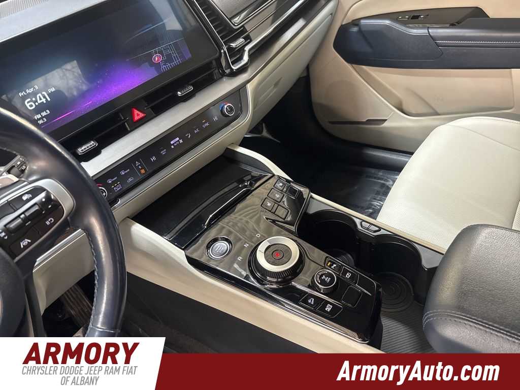 Thumbnail: 2023 Kia Sportage - 17