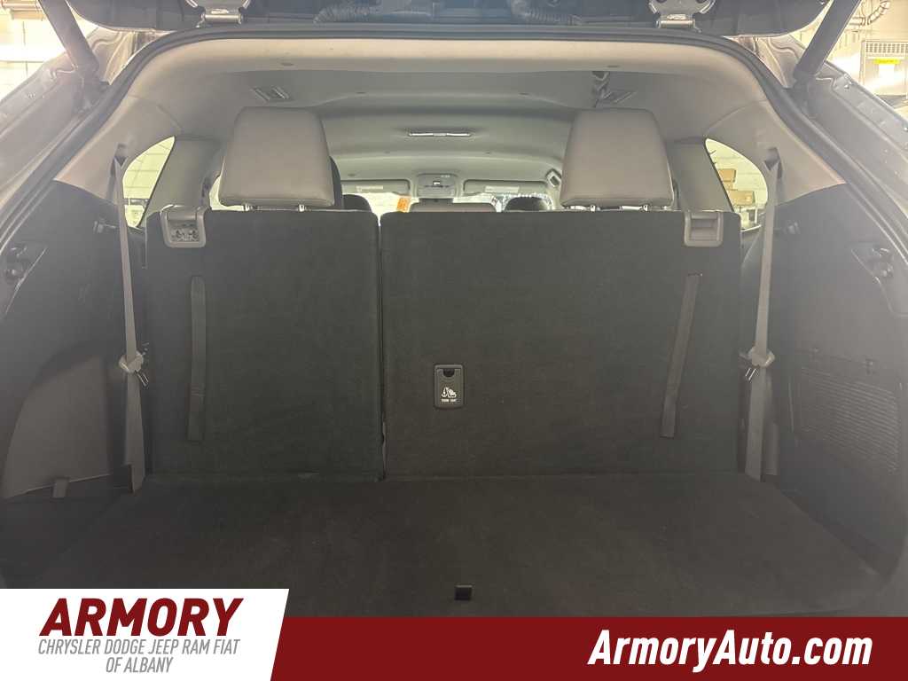 Thumbnail: 2022 Toyota Highlander - 28