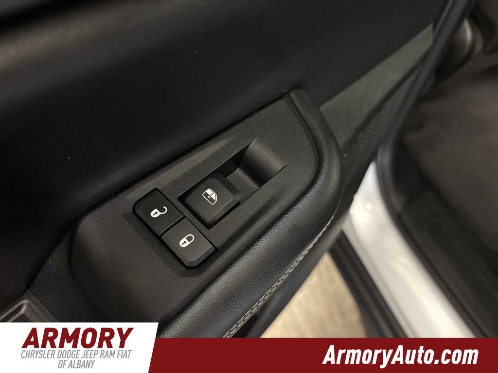 Thumbnail: 2023 Jeep Grand Cherokee - 24