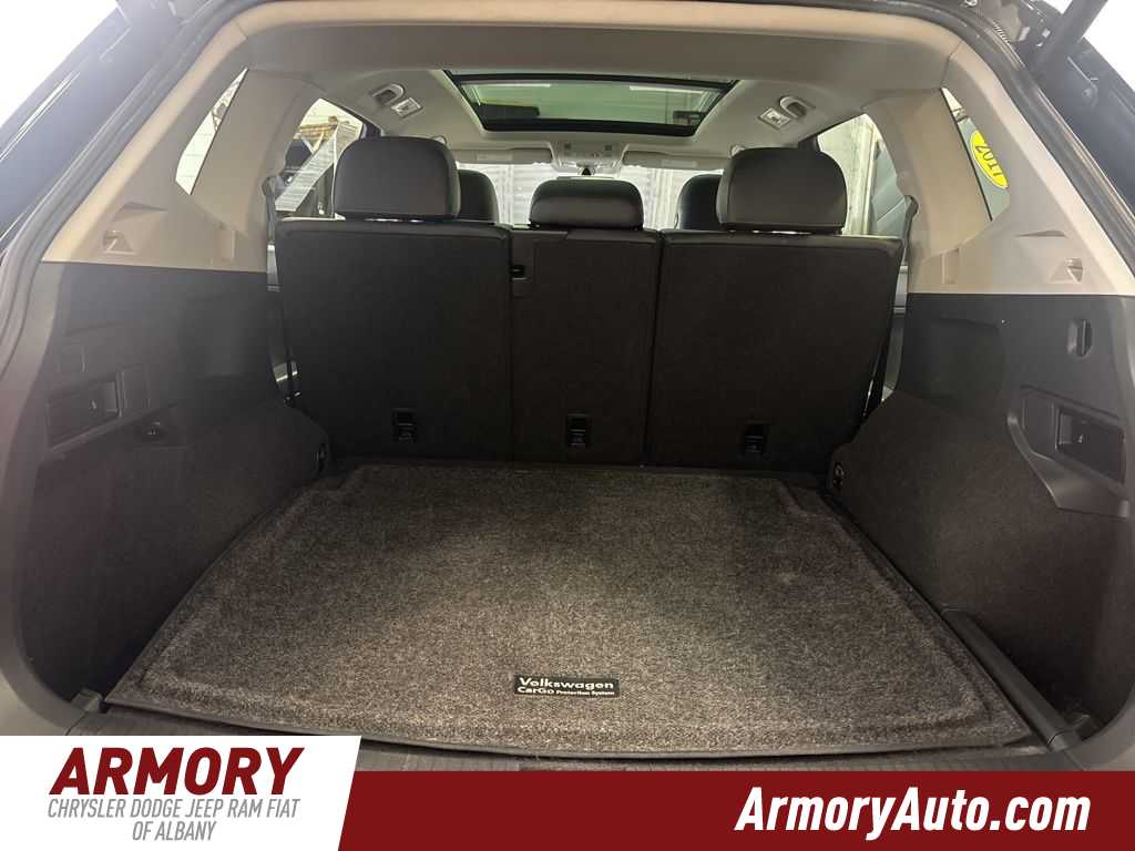 Thumbnail: 2018 Volkswagen Tiguan - 30