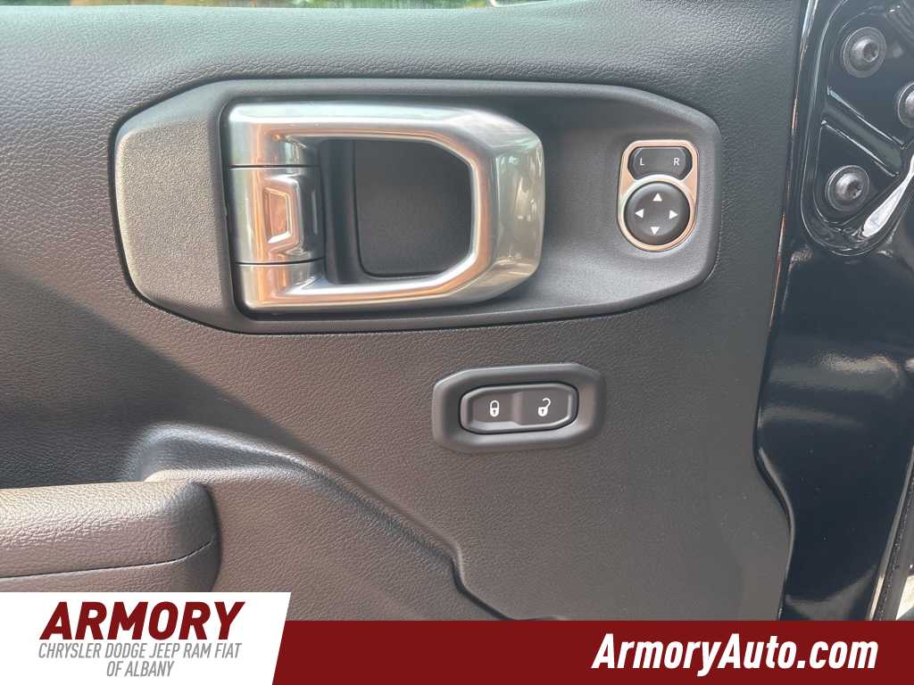 Thumbnail: 2025 Jeep Gladiator - 8