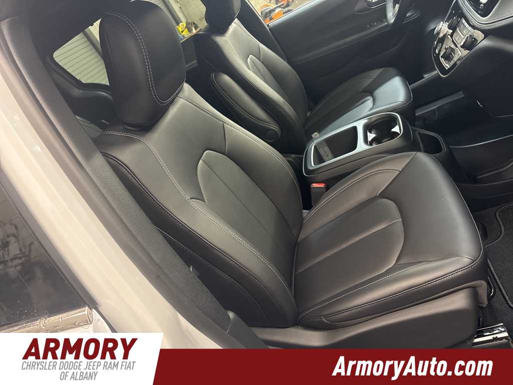 Thumbnail: 2026 Chrysler Pacifica - 33