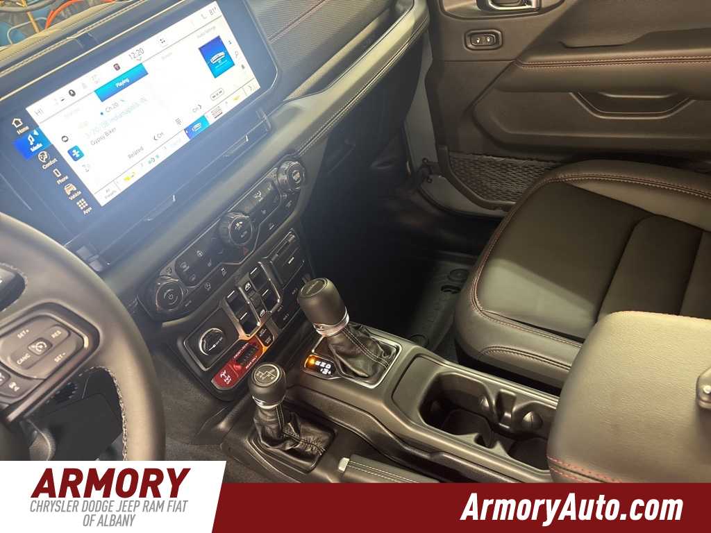 Thumbnail: 2026 Jeep Gladiator - 16