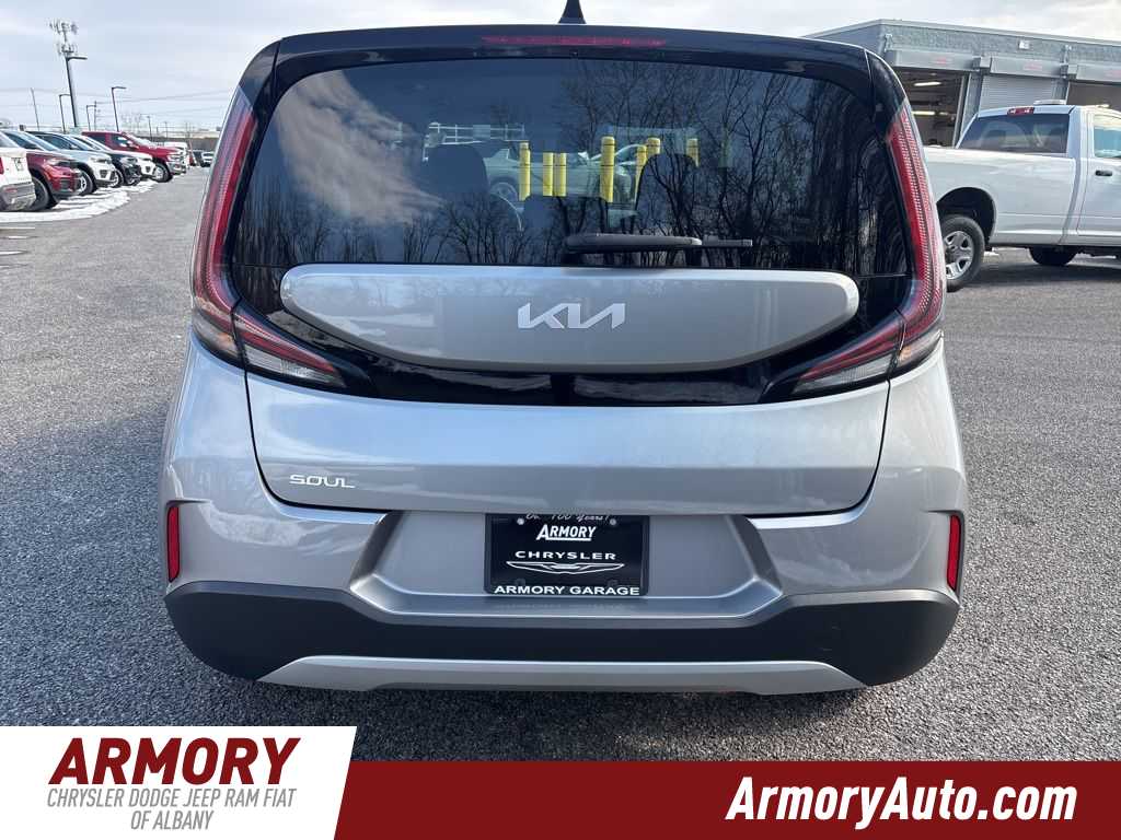 Thumbnail: 2023 Kia Soul - 5