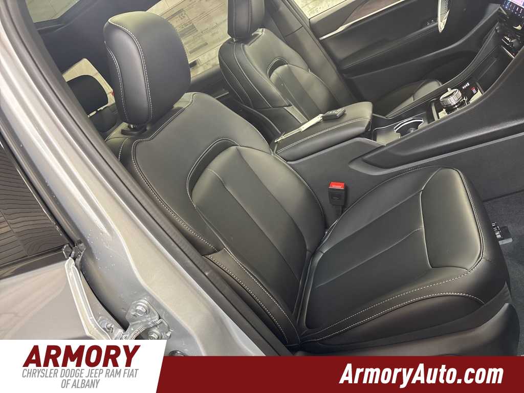 Thumbnail: 2025 Jeep Grand Cherokee - 38