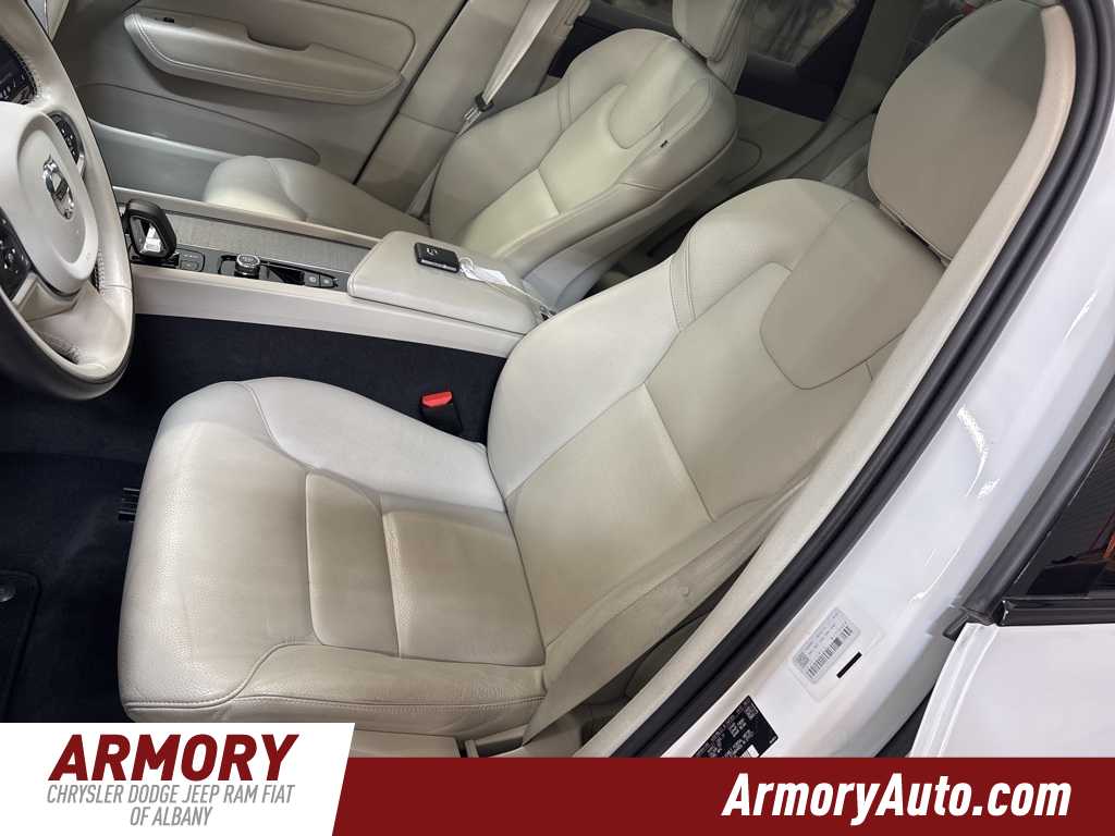 Thumbnail: 2024 Volvo XC60 - 12