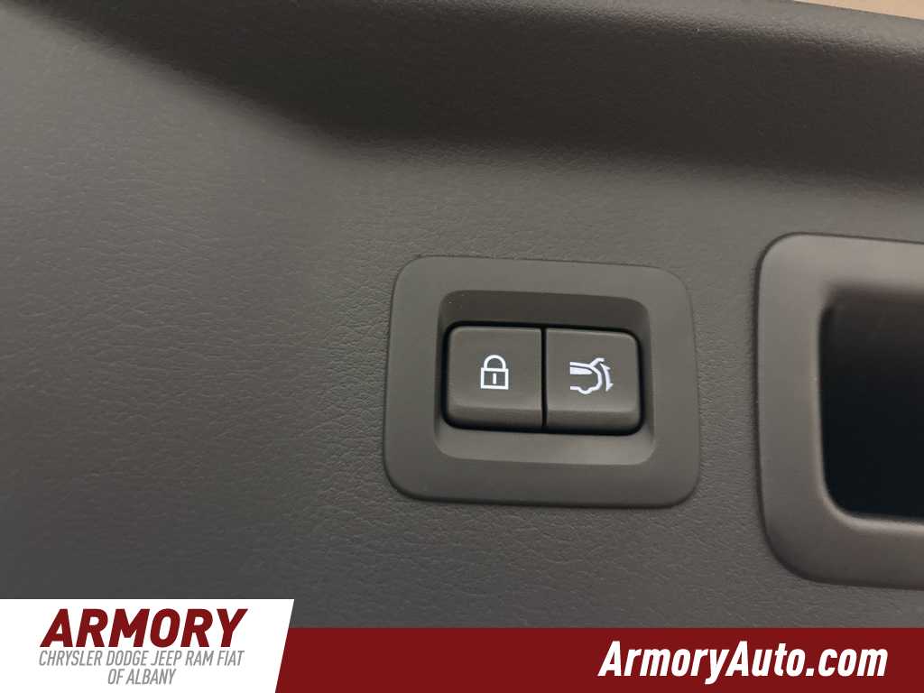 Thumbnail: 2024 Mazda CX-90 - 31