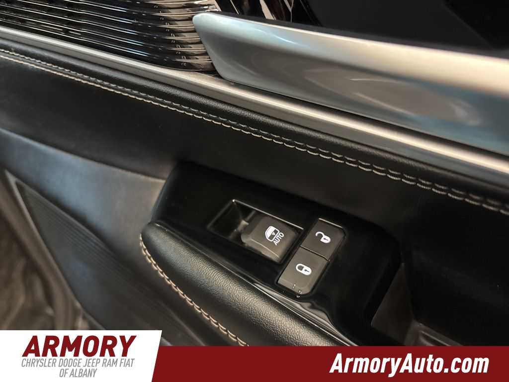 Thumbnail: 2024 Jeep Wagoneer - 38