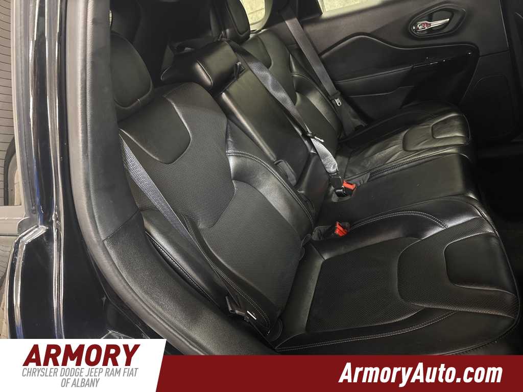 Thumbnail: 2023 Jeep Cherokee - 32