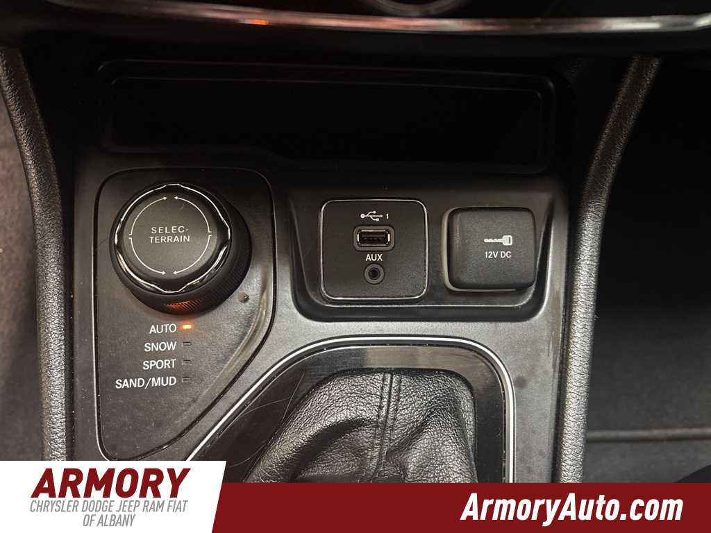 Thumbnail: 2023 Jeep Cherokee - 19