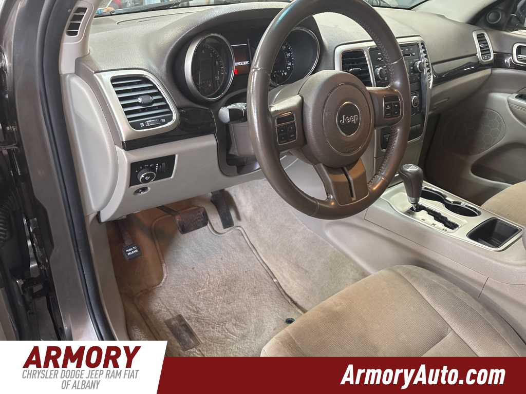 Thumbnail: 2013 Jeep Grand Cherokee - 9