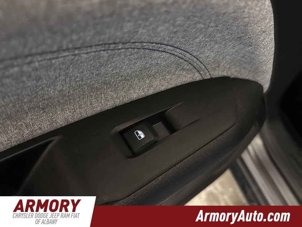 Thumbnail: 2022 Jeep Compass - 25