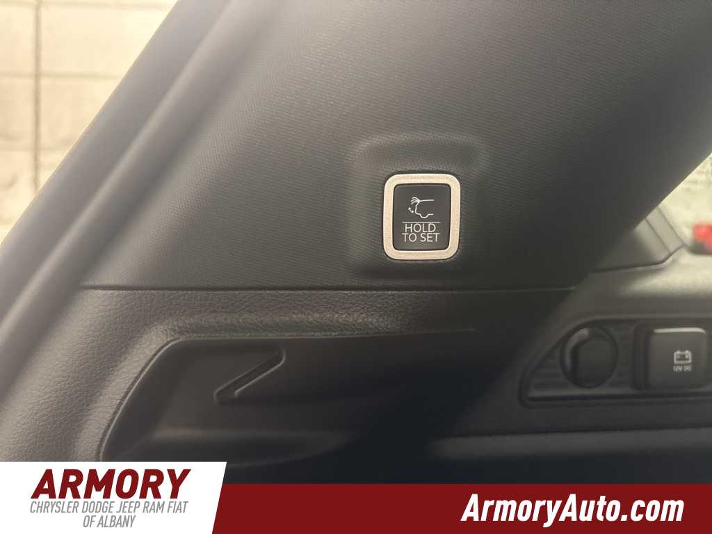 Thumbnail: 2025 Jeep Grand Cherokee - 31