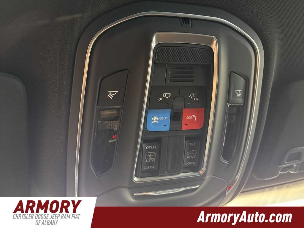 Thumbnail: 2025 Jeep Grand Cherokee - 18