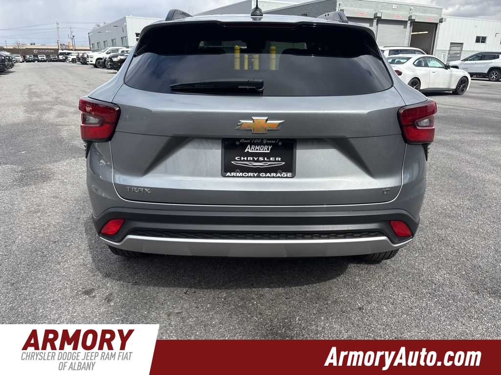 Thumbnail: 2025 Chevrolet Trax - 5