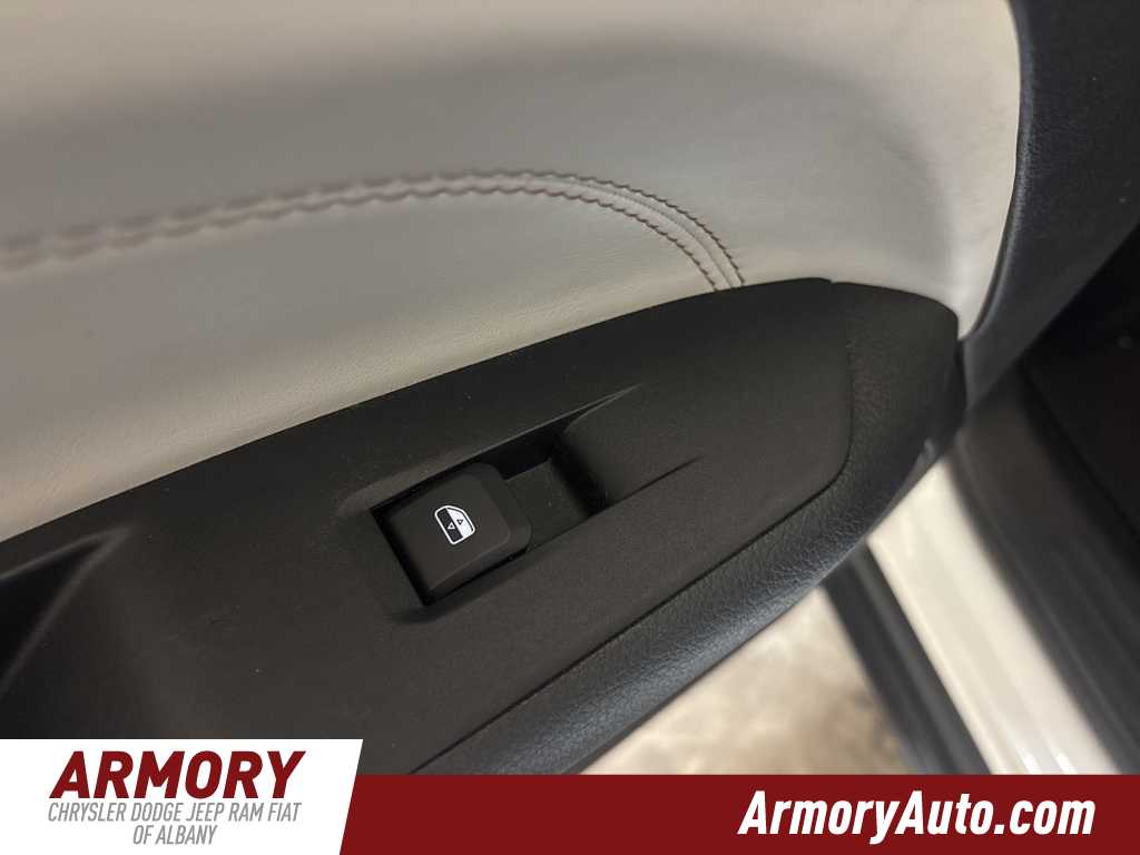 Thumbnail: 2022 Jeep Compass - 25