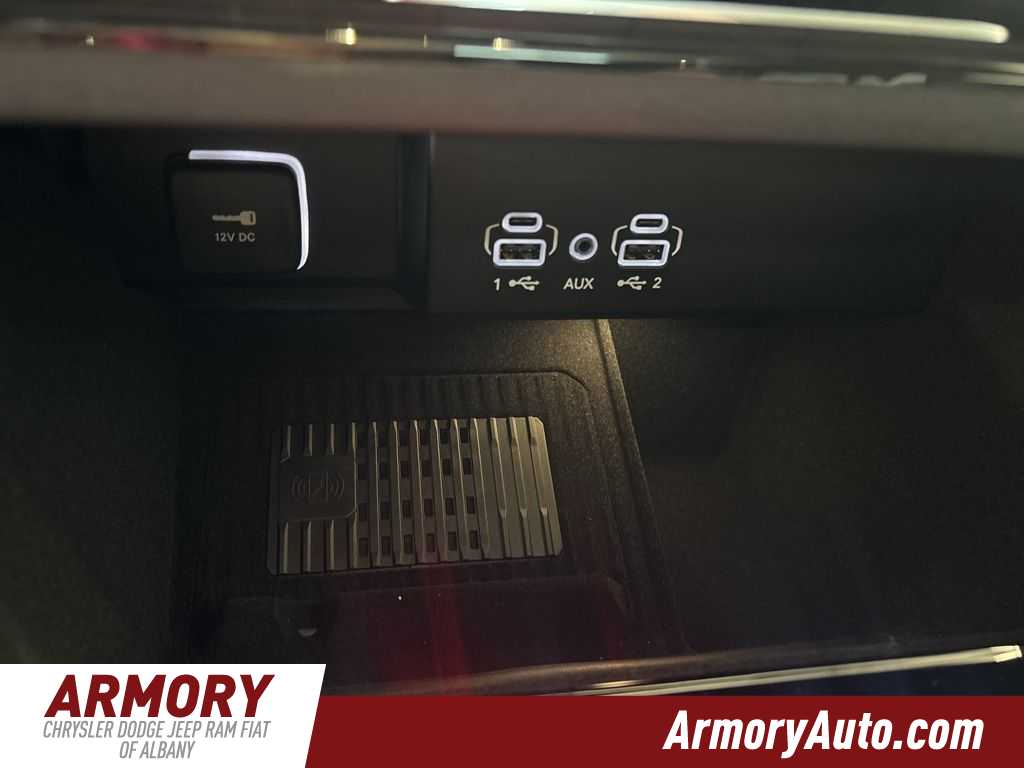 Thumbnail: 2026 Jeep Grand Wagoneer - 20