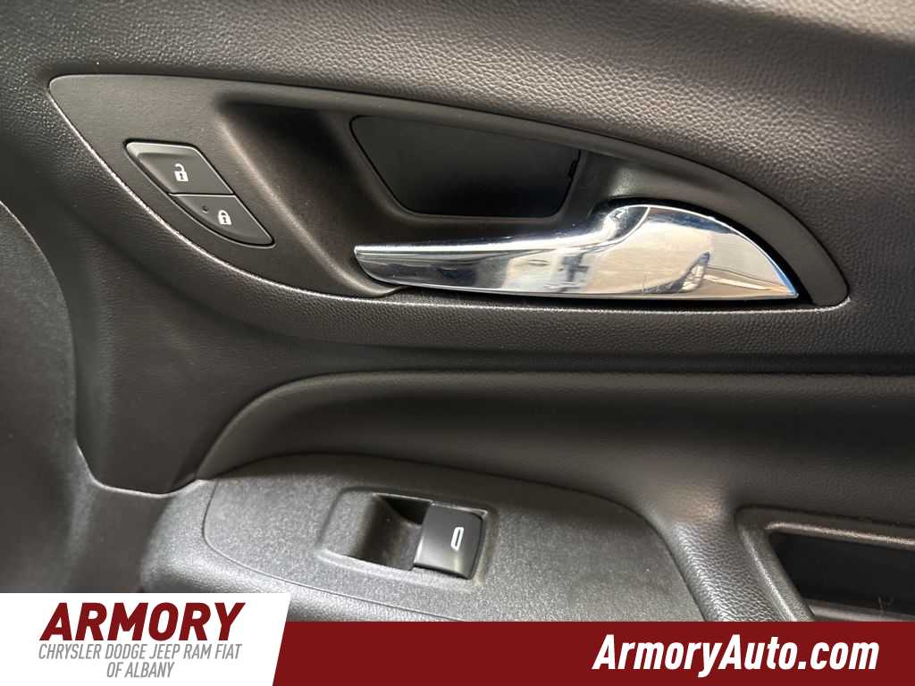 Thumbnail: 2022 Chevrolet Equinox - 40