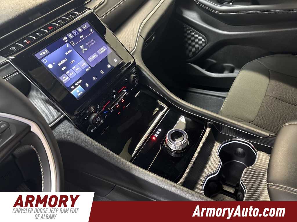 Thumbnail: 2025 Jeep Grand Cherokee - 15