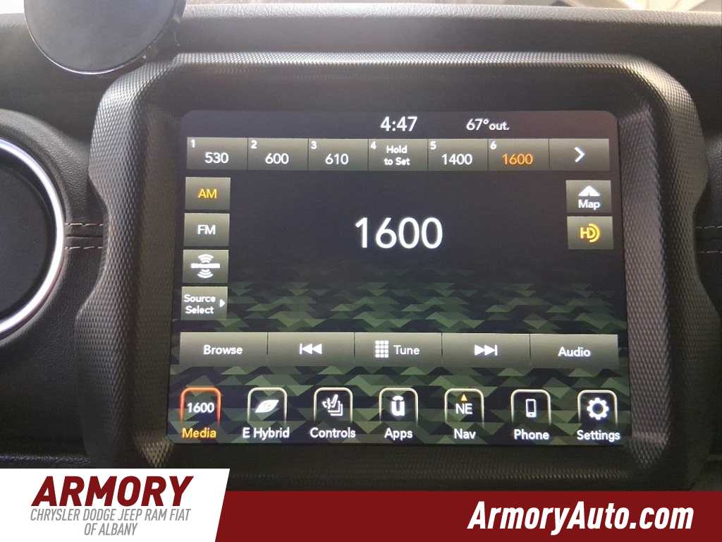 Thumbnail: 2022 Jeep Wrangler - 15