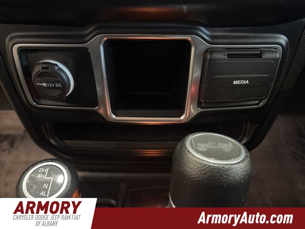 Thumbnail: 2022 Jeep Wrangler - 20