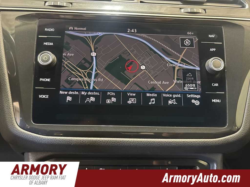 Thumbnail: 2018 Volkswagen Tiguan - 20