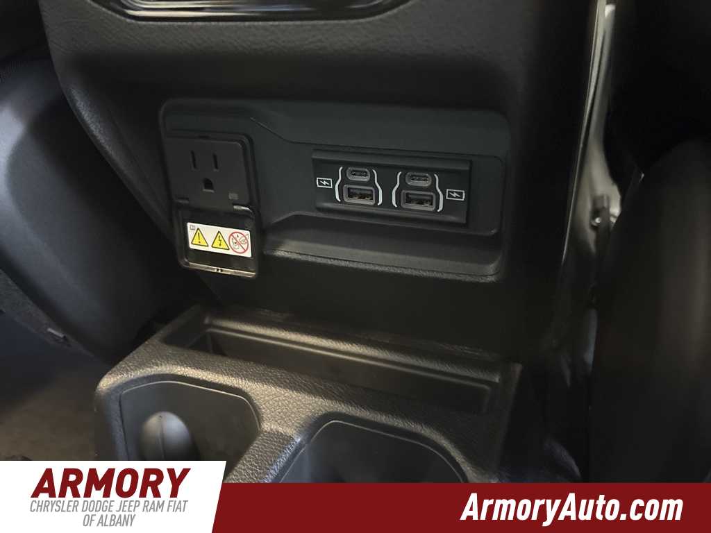 Thumbnail: 2025 Jeep Grand Cherokee L - 36