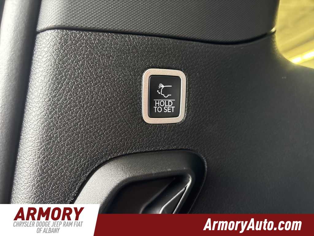 Thumbnail: 2026 Jeep Grand Wagoneer - 35