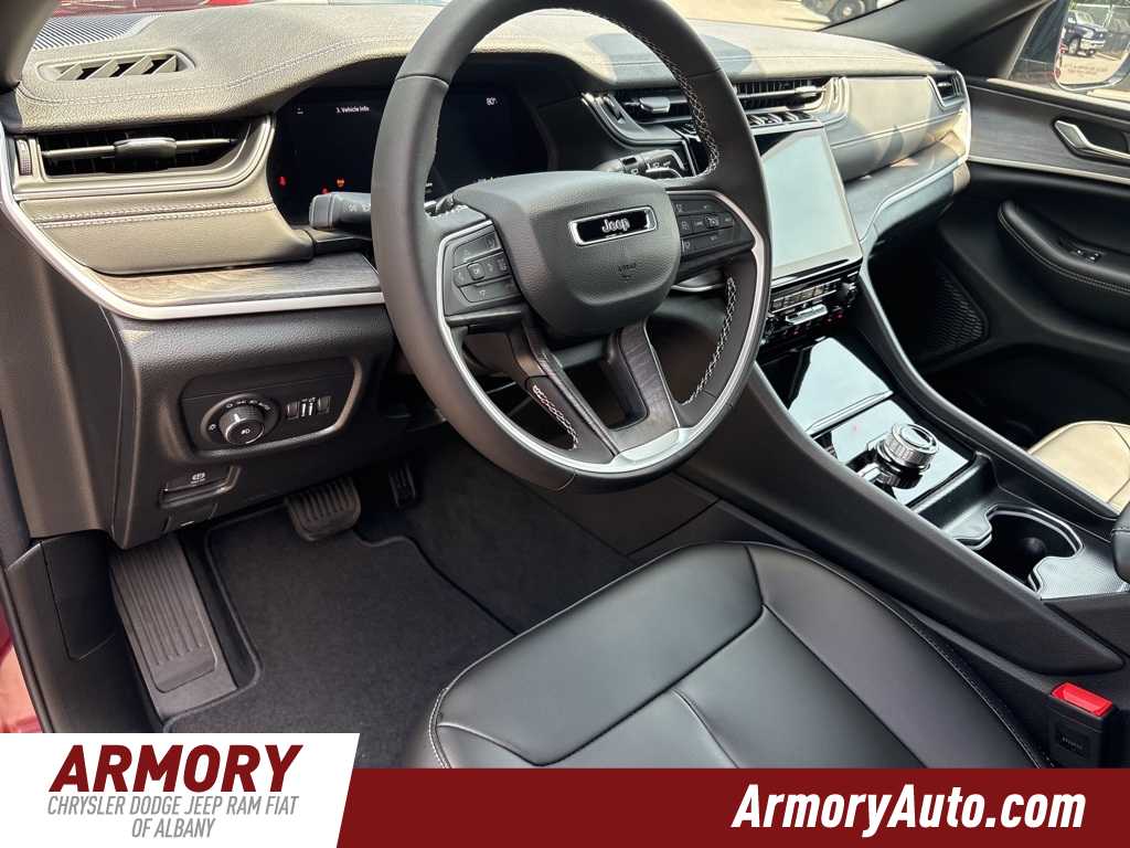 Thumbnail: 2025 Jeep Grand Cherokee - 8