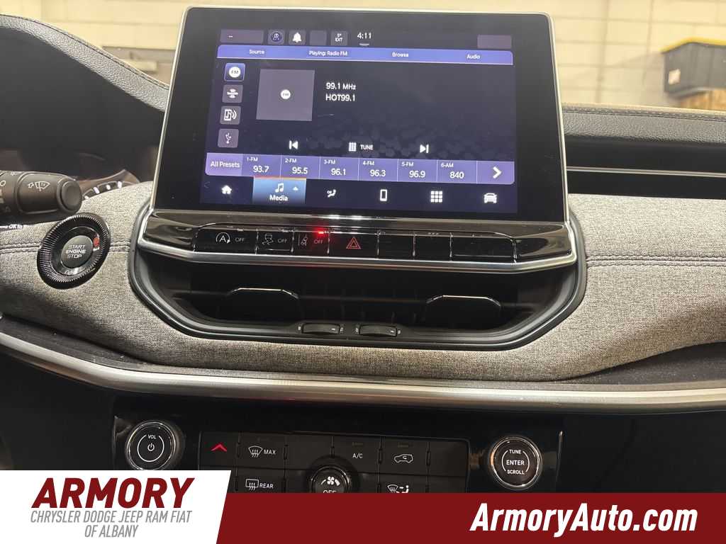 Thumbnail: 2023 Jeep Compass - 16