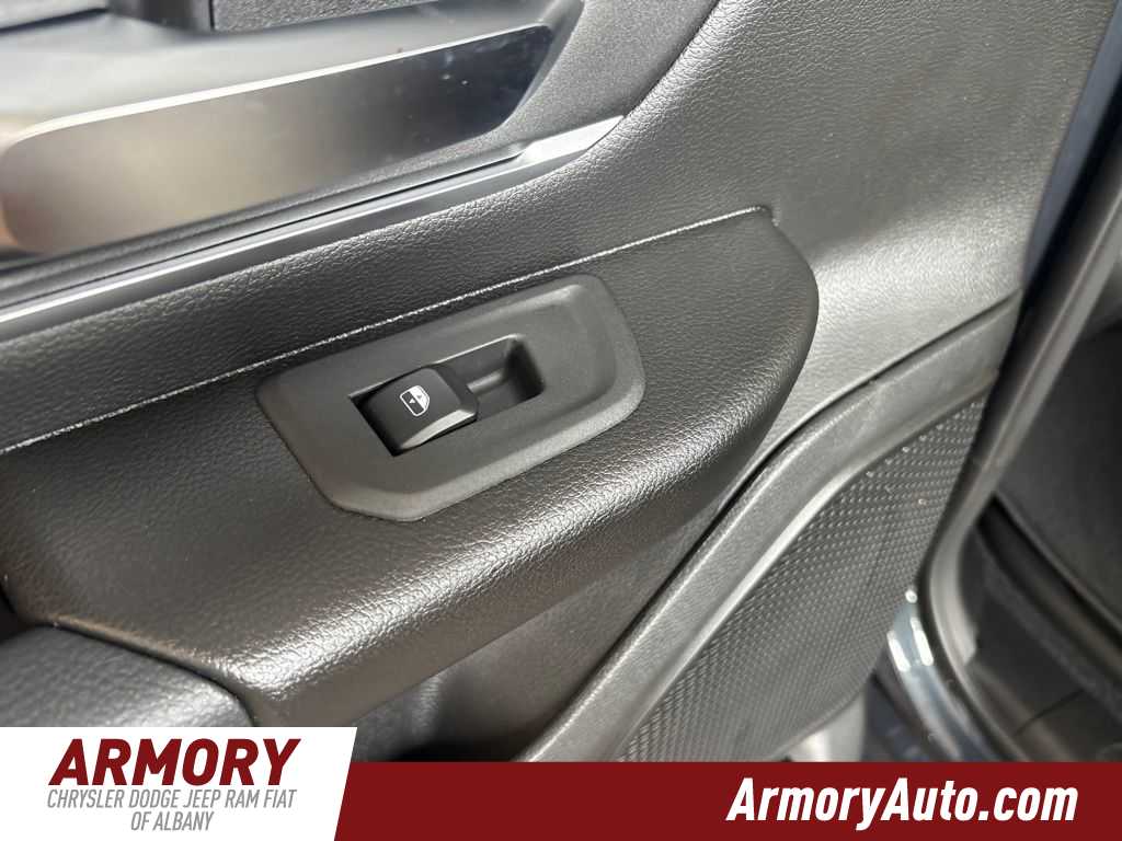Thumbnail: 2026 RAM 1500 - 27