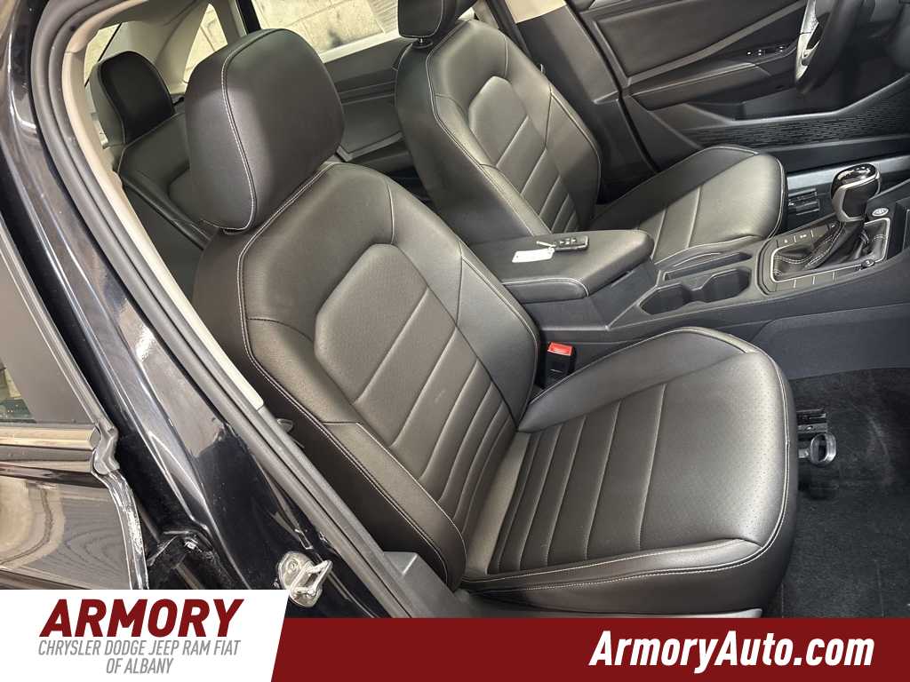 Thumbnail: 2024 Volkswagen Jetta - 36