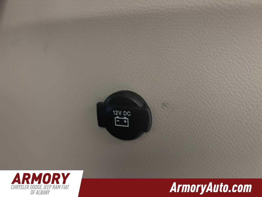 Thumbnail: 2023 Chrysler Pacifica - 33