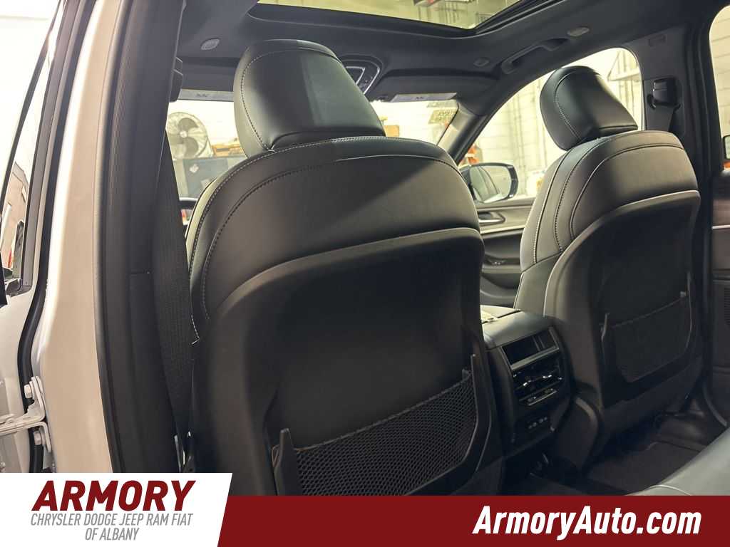 Thumbnail: 2026 Jeep Grand Cherokee - 28