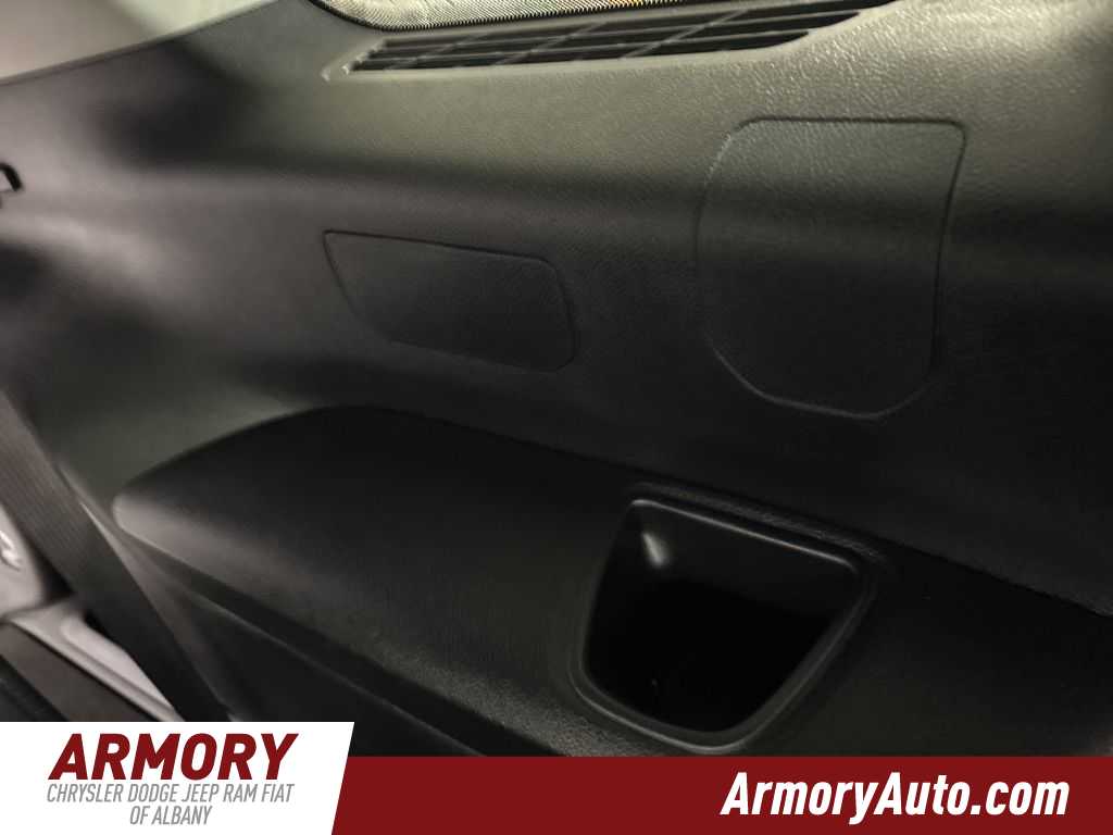 Thumbnail: 2023 Jeep Grand Cherokee L - 28