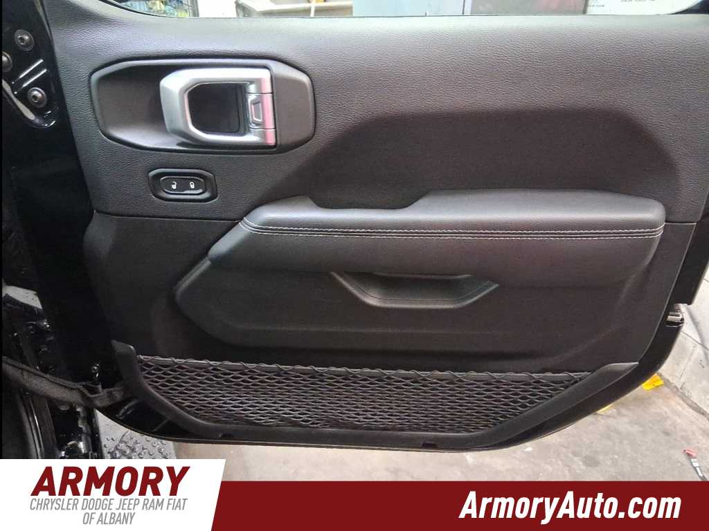 Thumbnail: 2022 Jeep Wrangler - 35