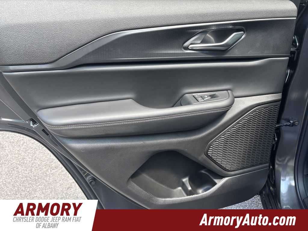 Thumbnail: 2025 Jeep Grand Cherokee - 19