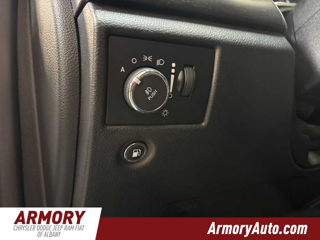 Thumbnail: 2018 Jeep Grand Cherokee - 10