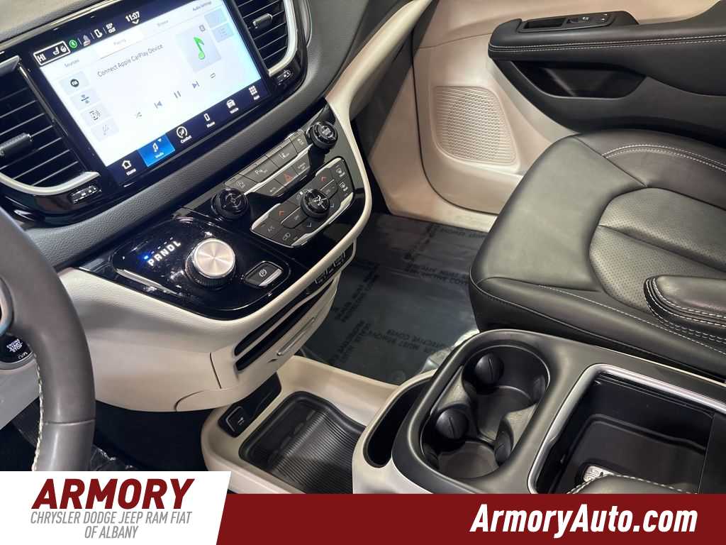 Thumbnail: 2024 Chrysler Pacifica - 17