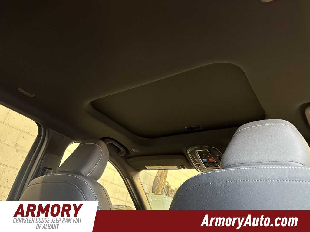 Thumbnail: 2025 Jeep Grand Cherokee L - 38