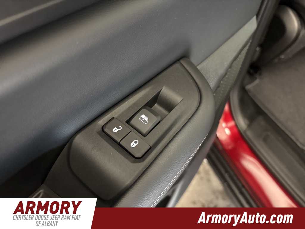 Thumbnail: 2025 Jeep Grand Cherokee - 22